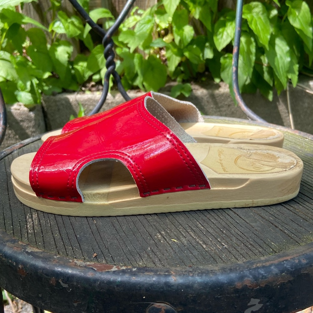 No 6 patent leather slides - Picture 3 of 13